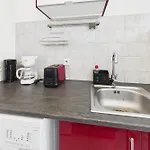 Apartment The Swallow Cosy Waterfront Hideaway Troyes