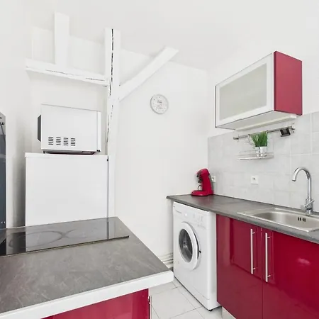 Quai De Champagne * تروي