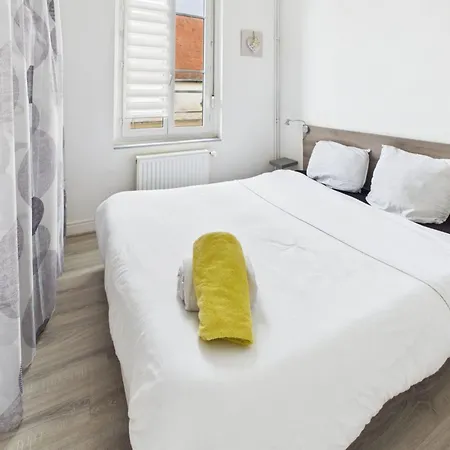 L'hirondelle Cocon Elegant Au Bord De L'eau Apartamento