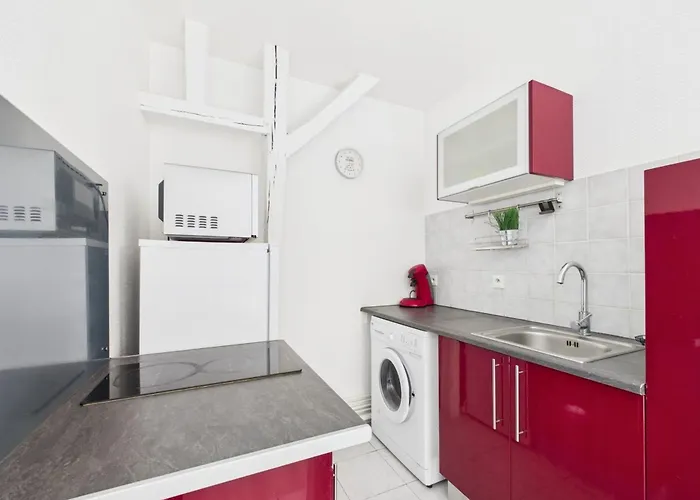 Quai De Champagne * Troyes